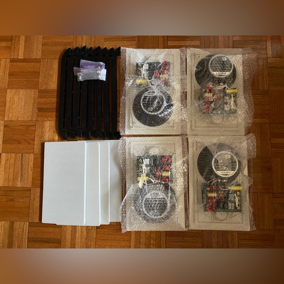 Sonance 8" 3-Way Weather
Resistant In-Wall Speakers D8001
2 Pair W/Flex Bars/4ps - Picture 6 of 8